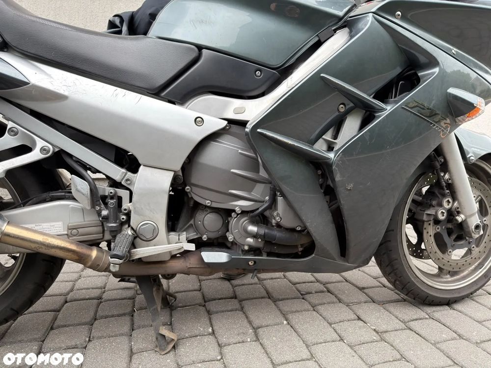 Yamaha FJR - 7