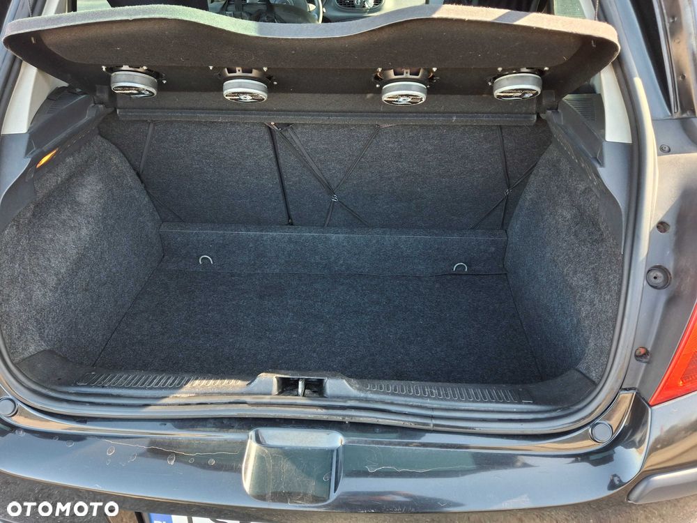 Renault Clio - 7