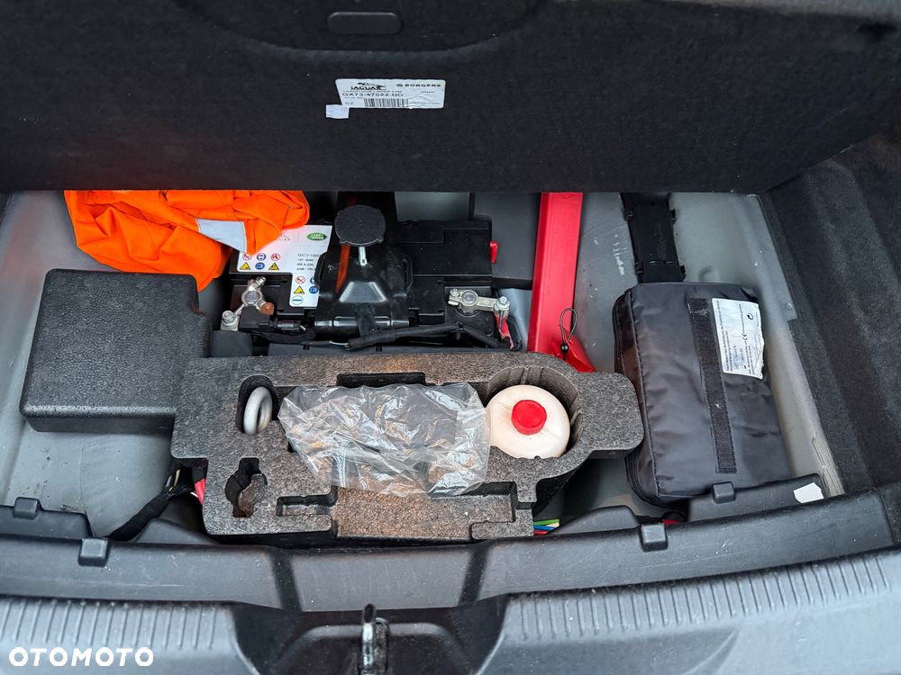 Jaguar XE 20d R-Sport - 20