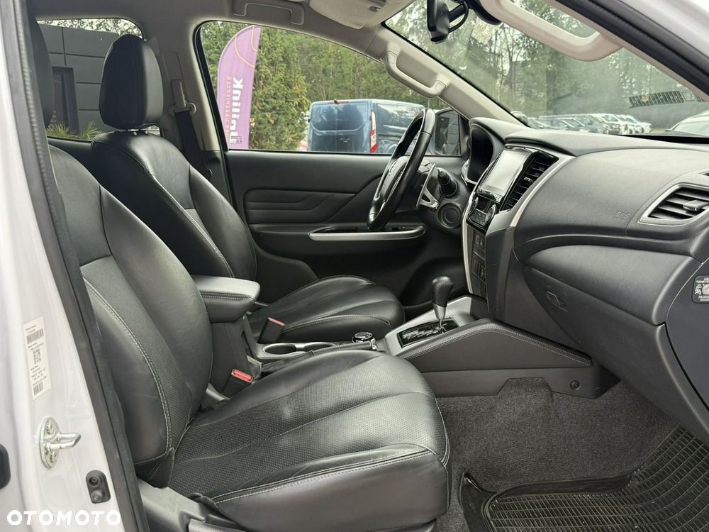 Mitsubishi L200 2.2 d DC Instyle Plus - 20