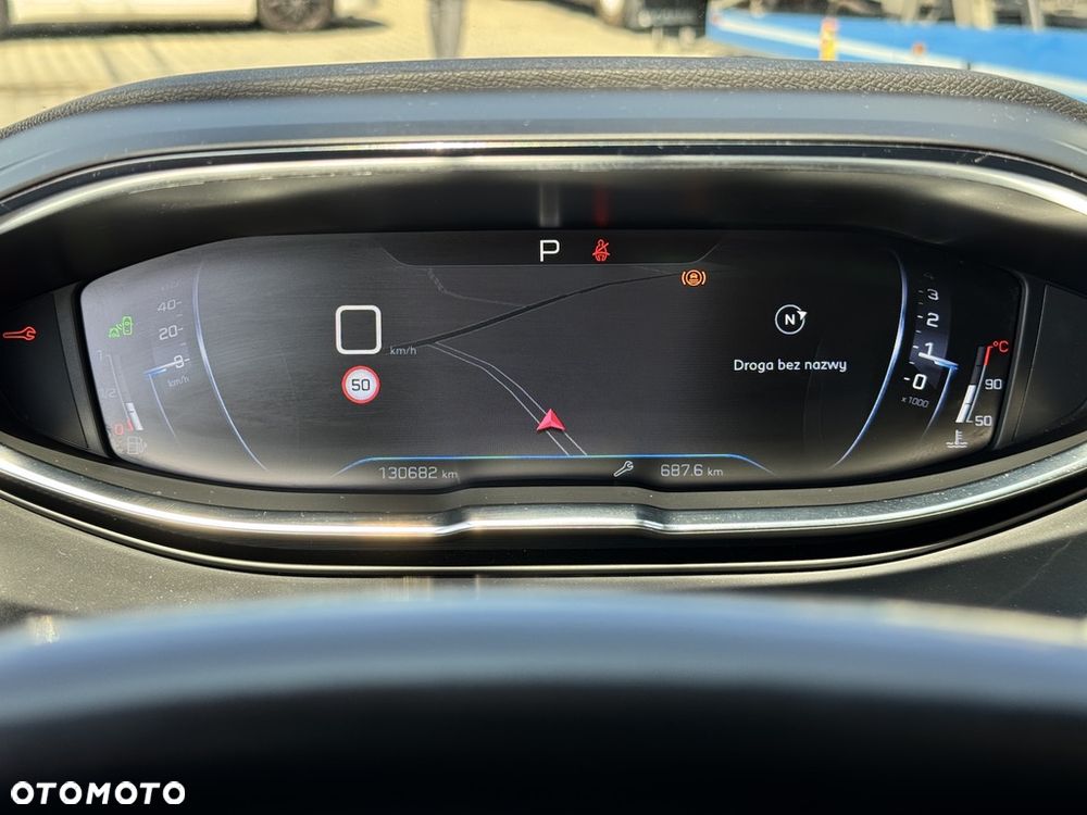 Peugeot 5008 - 8