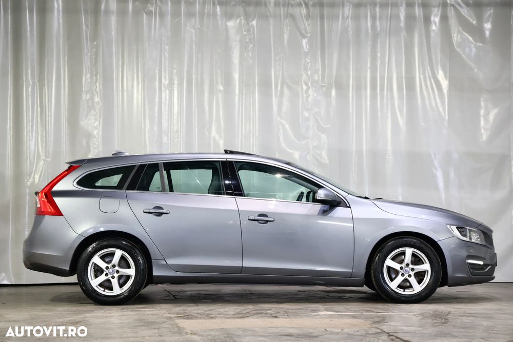 Volvo V60 D2 Basic - 37