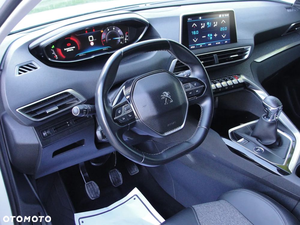 Peugeot 3008 BlueHDi 130 Stop & Start Allure - 22