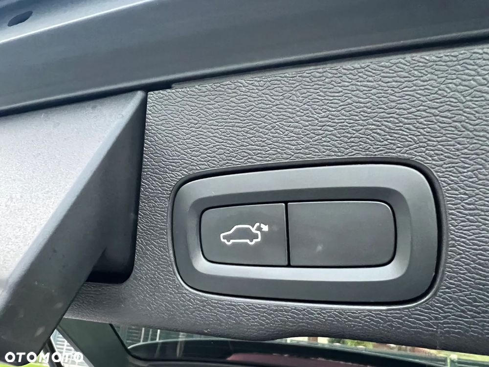 Volvo XC 60 D4 Geartronic Momentum Pro - 31