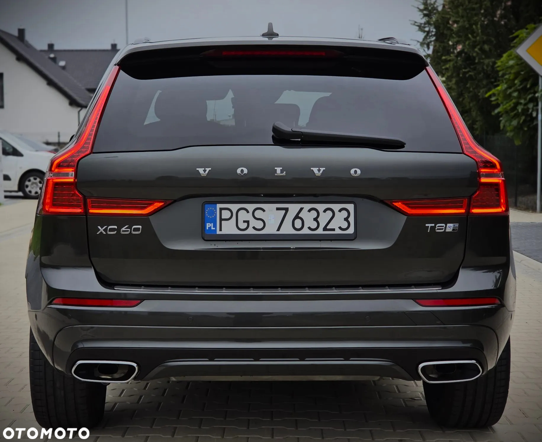 Volvo XC 60 T8 Twin Engine AWD Geartronic RDesign - 9