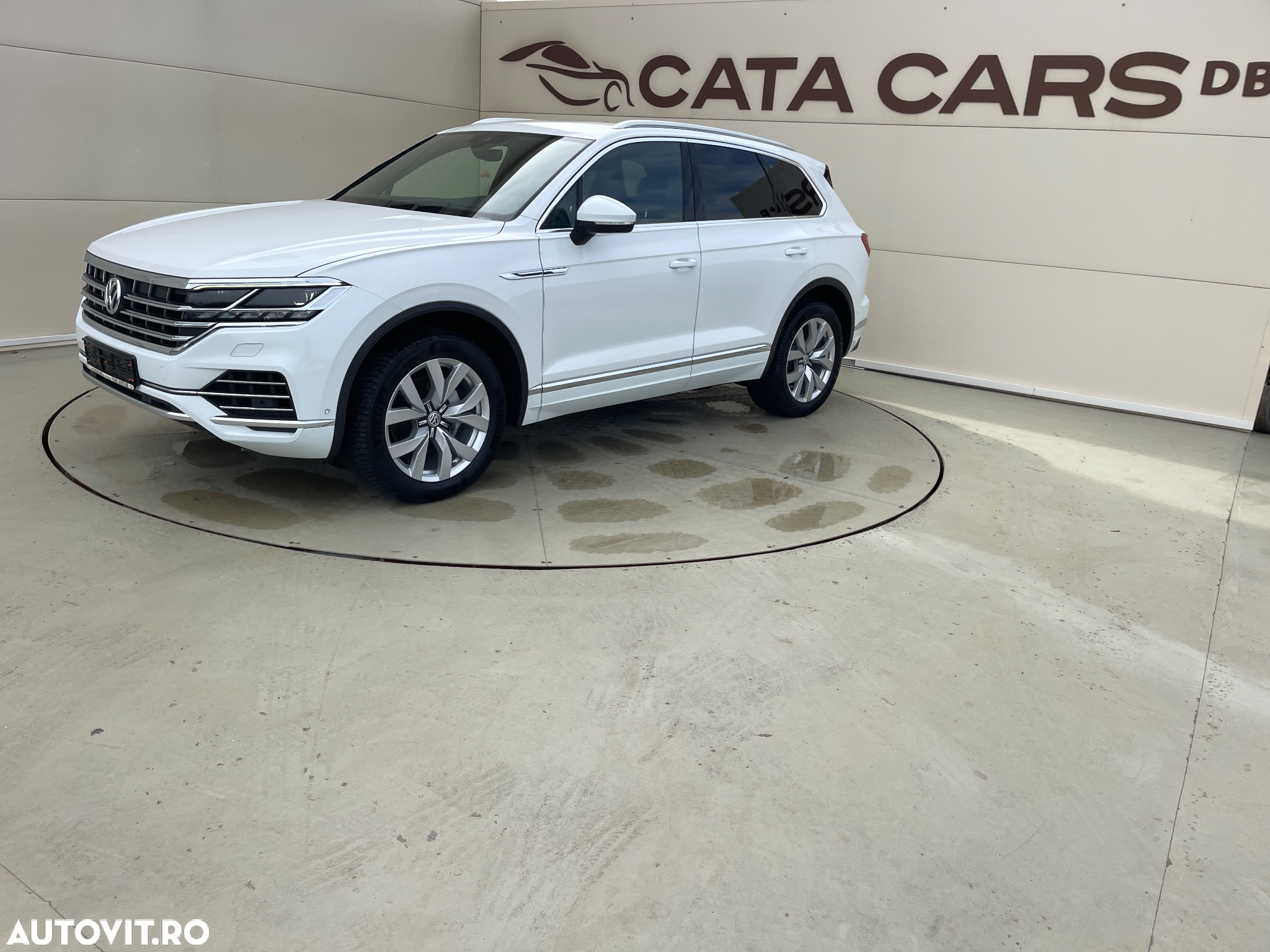Volkswagen Touareg 3.0 V6 TDI 4Motion DPF Automatik Elegance - 4