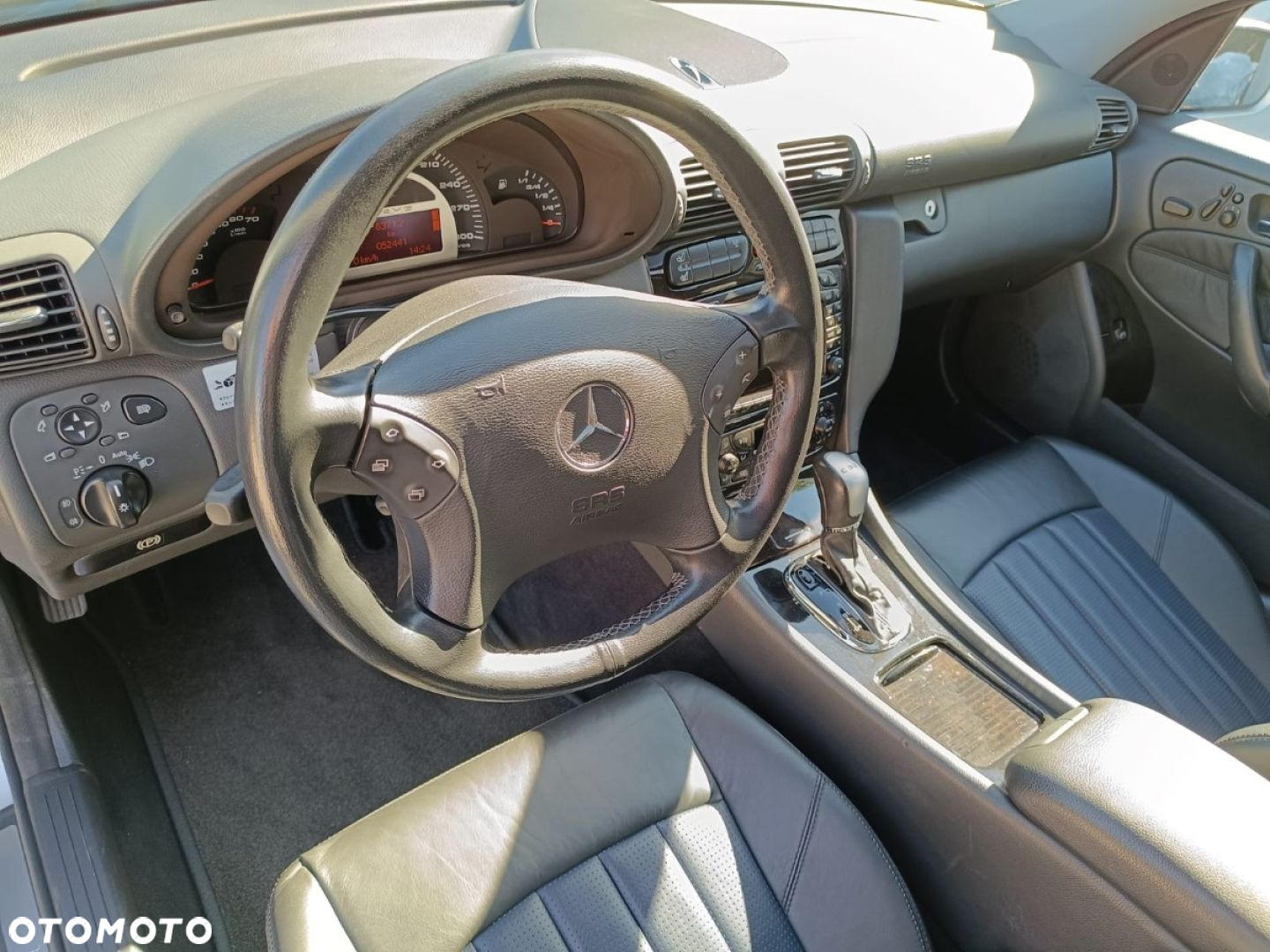 Mercedes-Benz Klasa C 32 AMG - 28