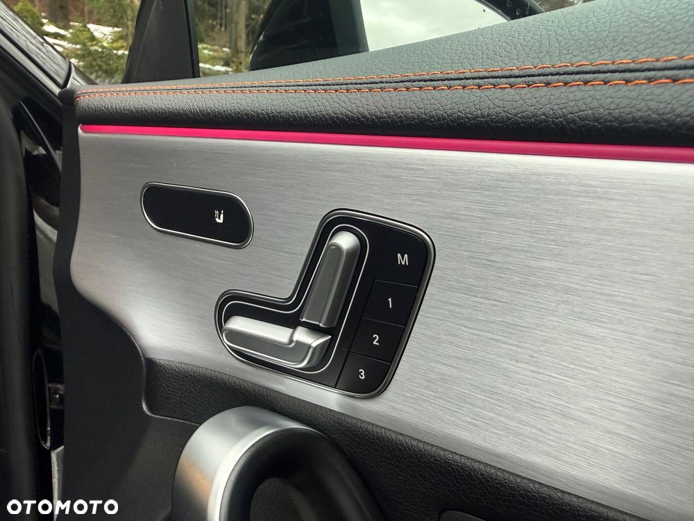 Mercedes-Benz CLA - 17