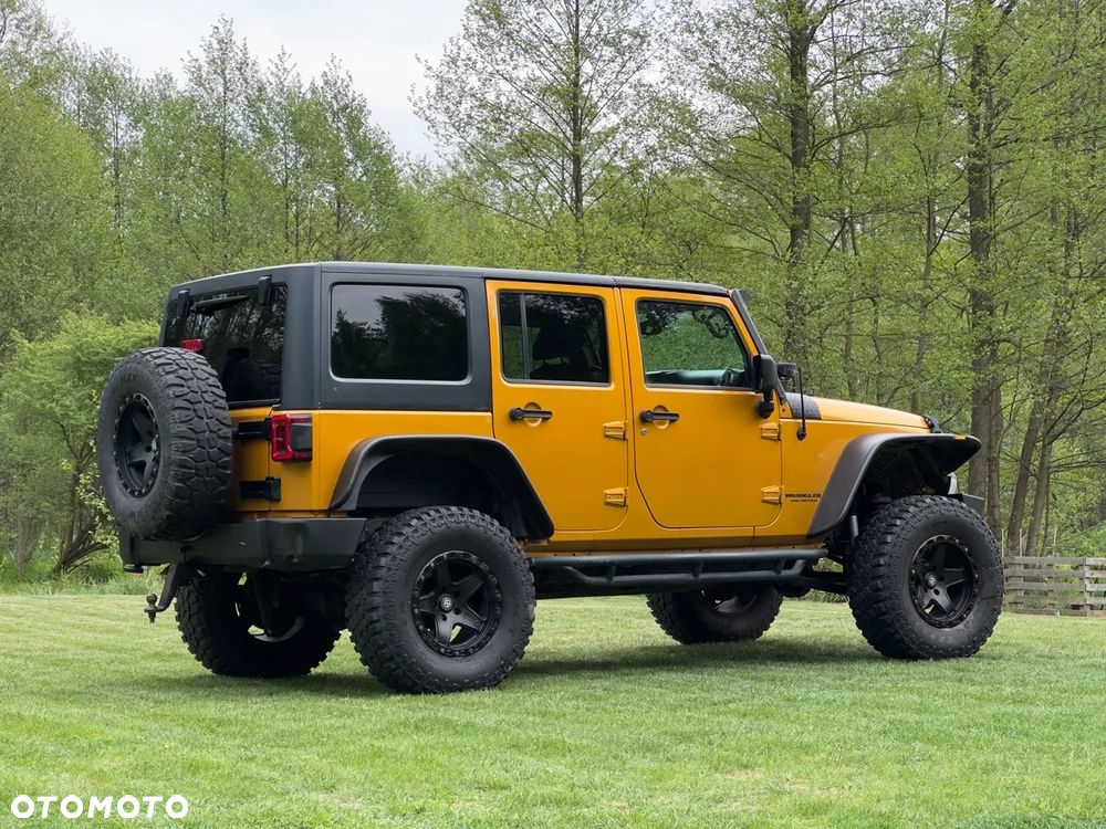 Jeep Wrangler - 5
