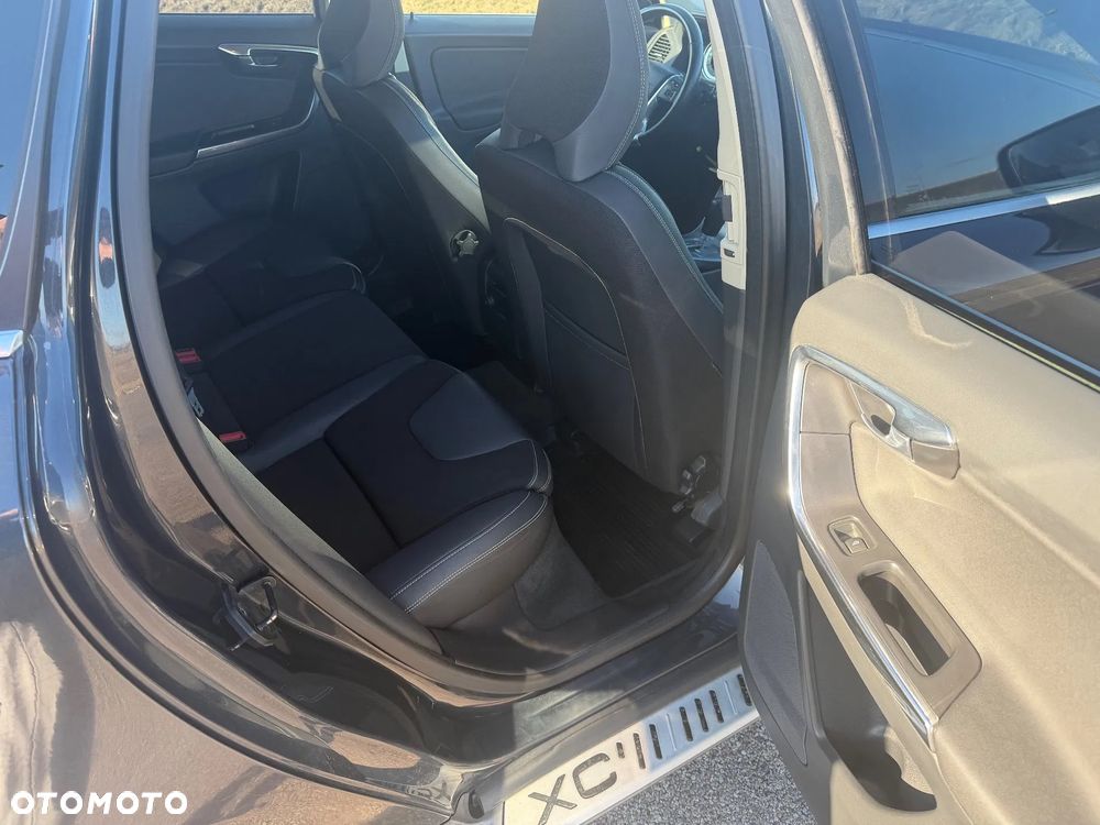 Volvo XC 60 D3 Momentum - 8