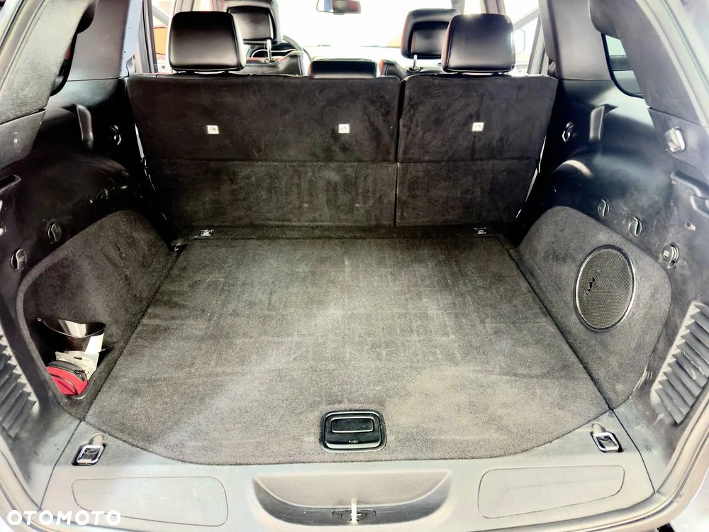 Jeep Grand Cherokee - 13