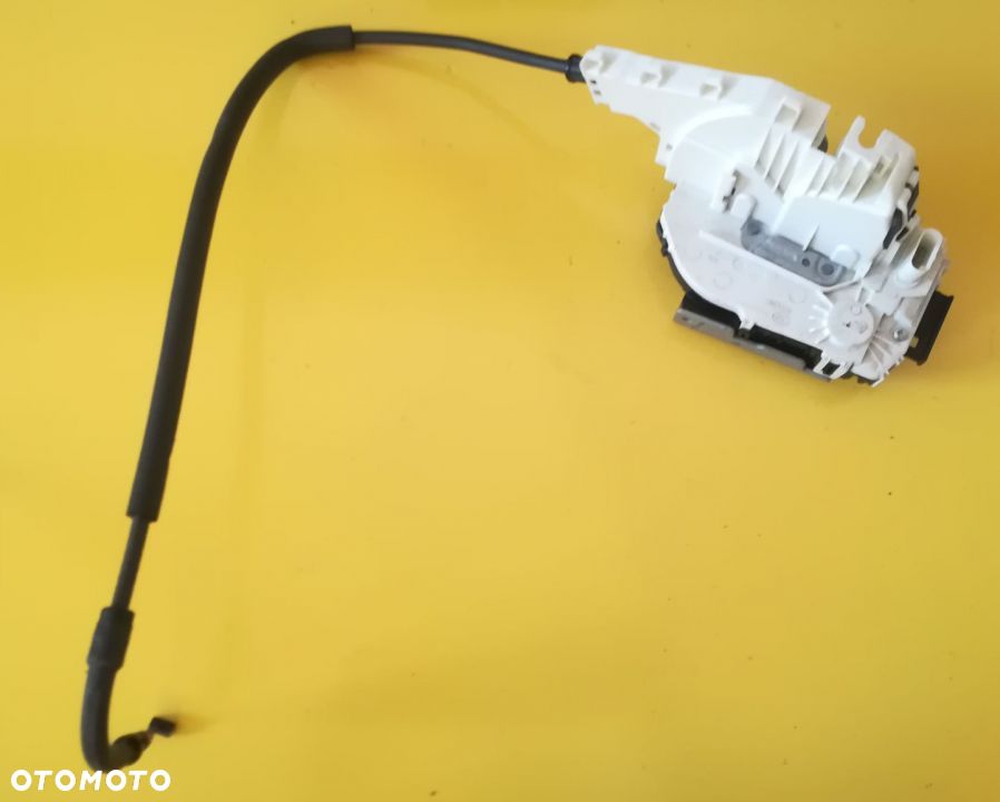 JEEP CHEROKEE LIMITED ZAMEK DRZWI TYŁ P04589915AE - 1