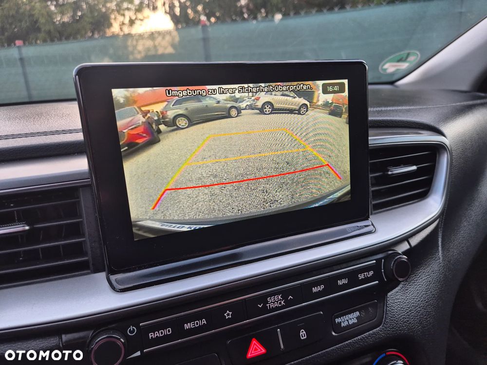Kia Ceed 1.4 T-GDI DCT OPF Vision - 24