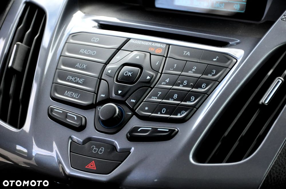Ford Tourneo Connect 1.6 TDCi Titanium - 32