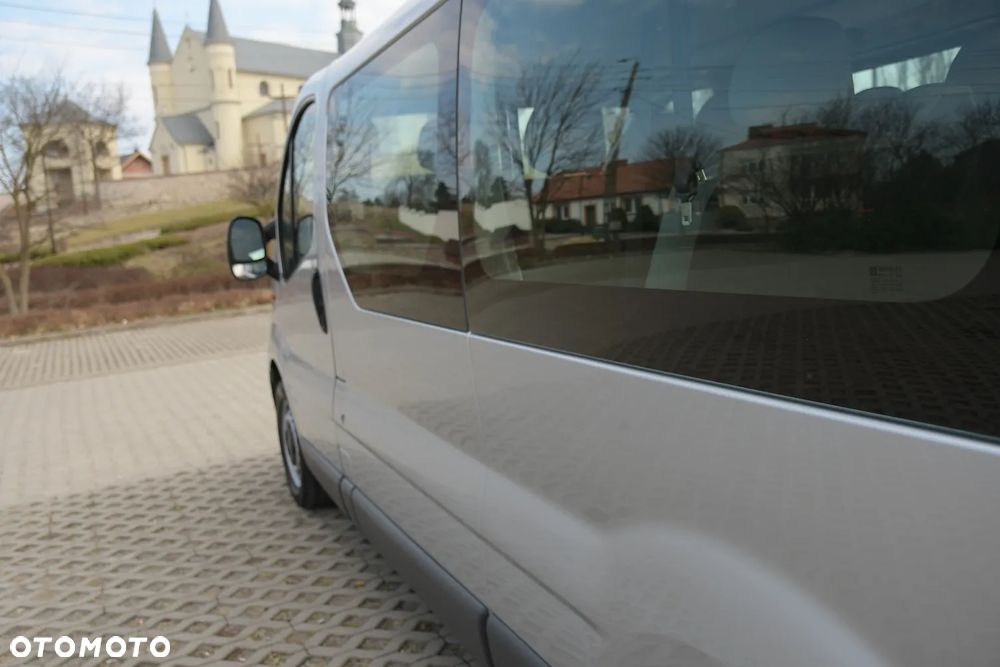 Opel Vivaro - 16