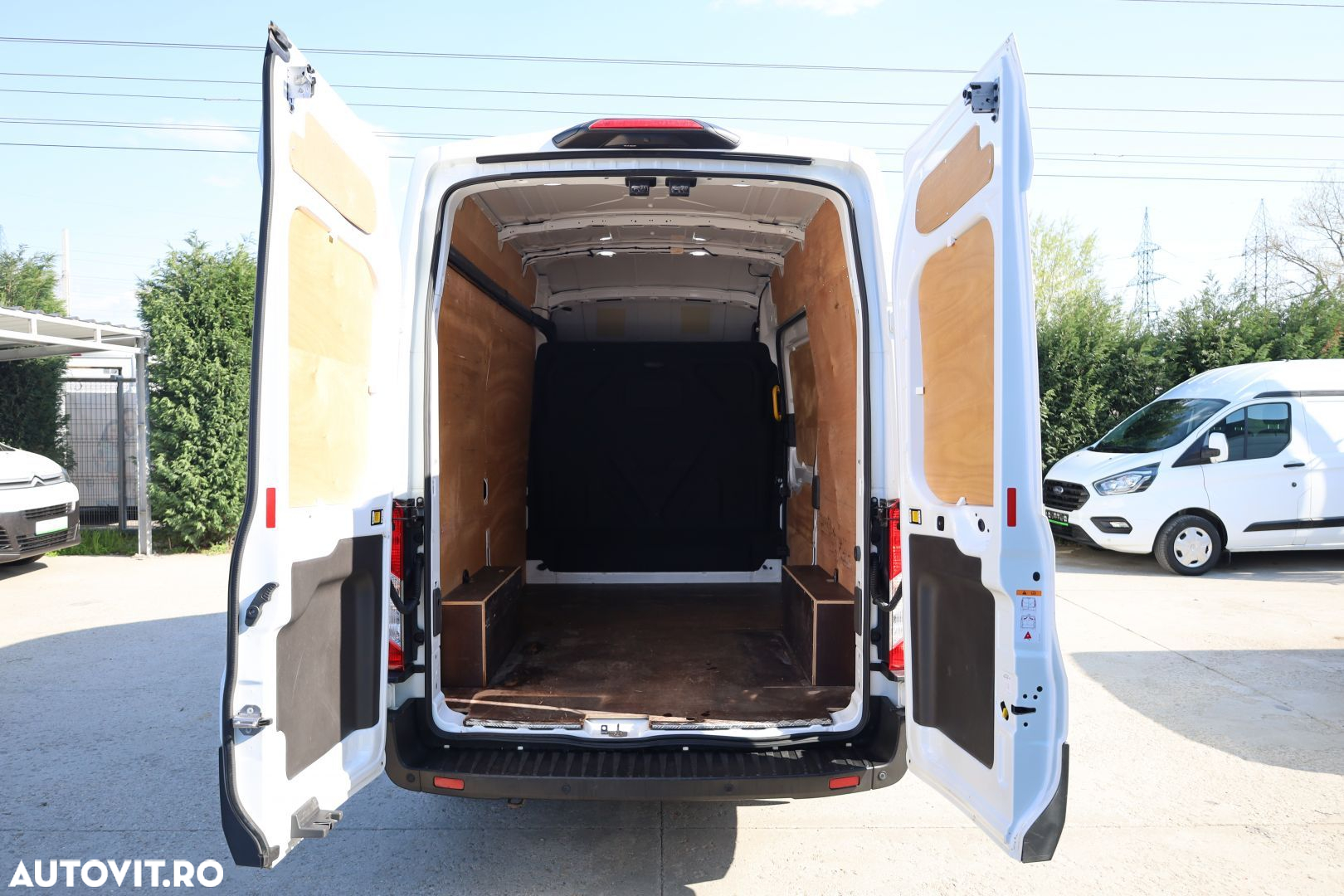 Ford Transit - 11