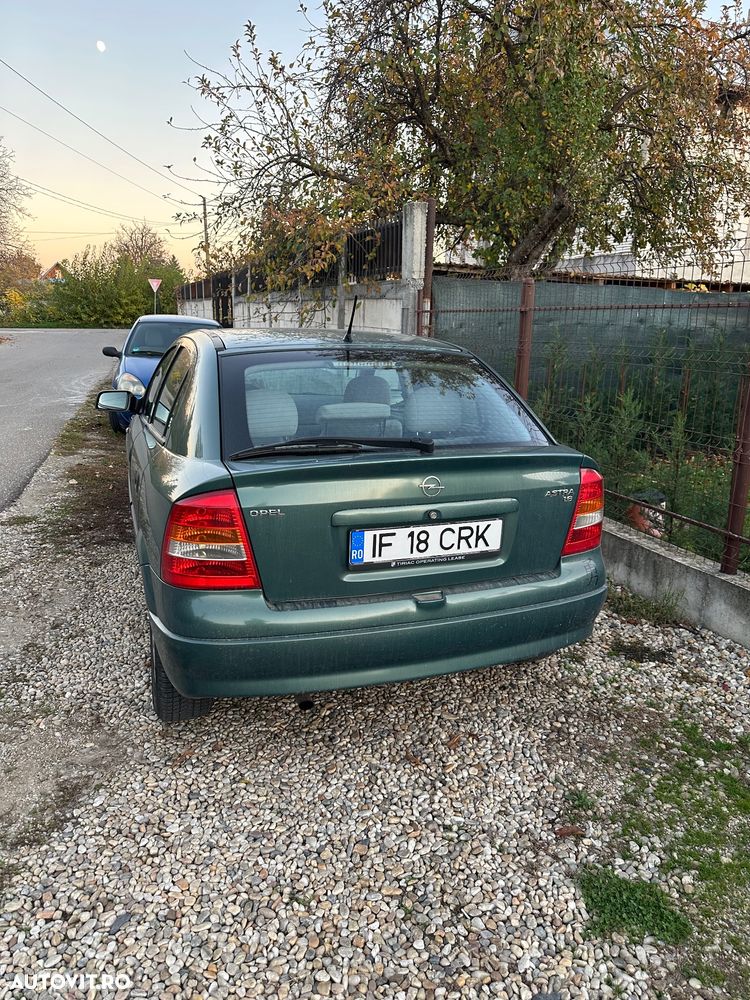 Opel Astra - 4