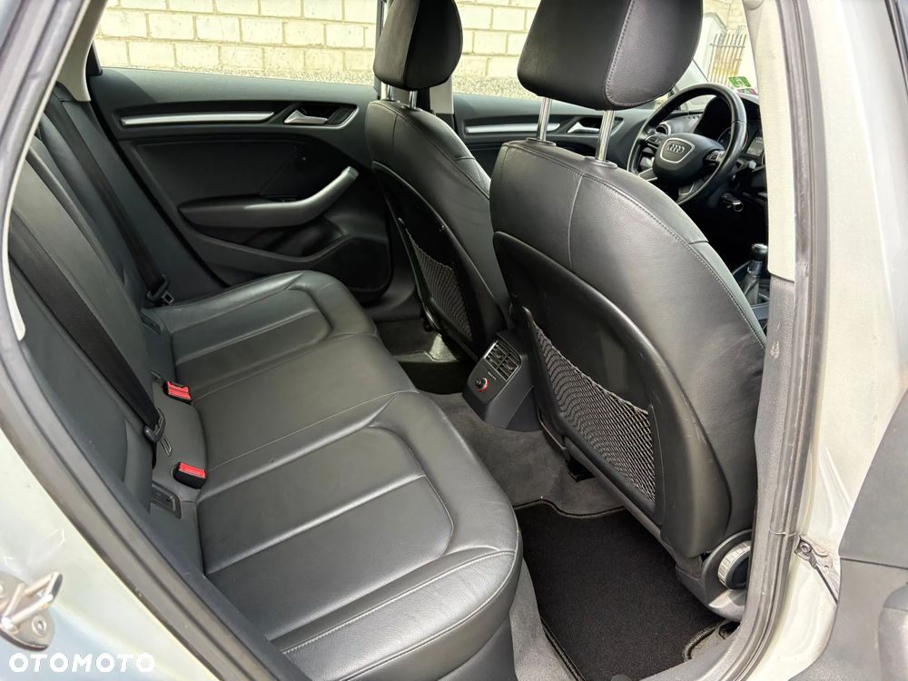 Audi A3 Sportback - 15
