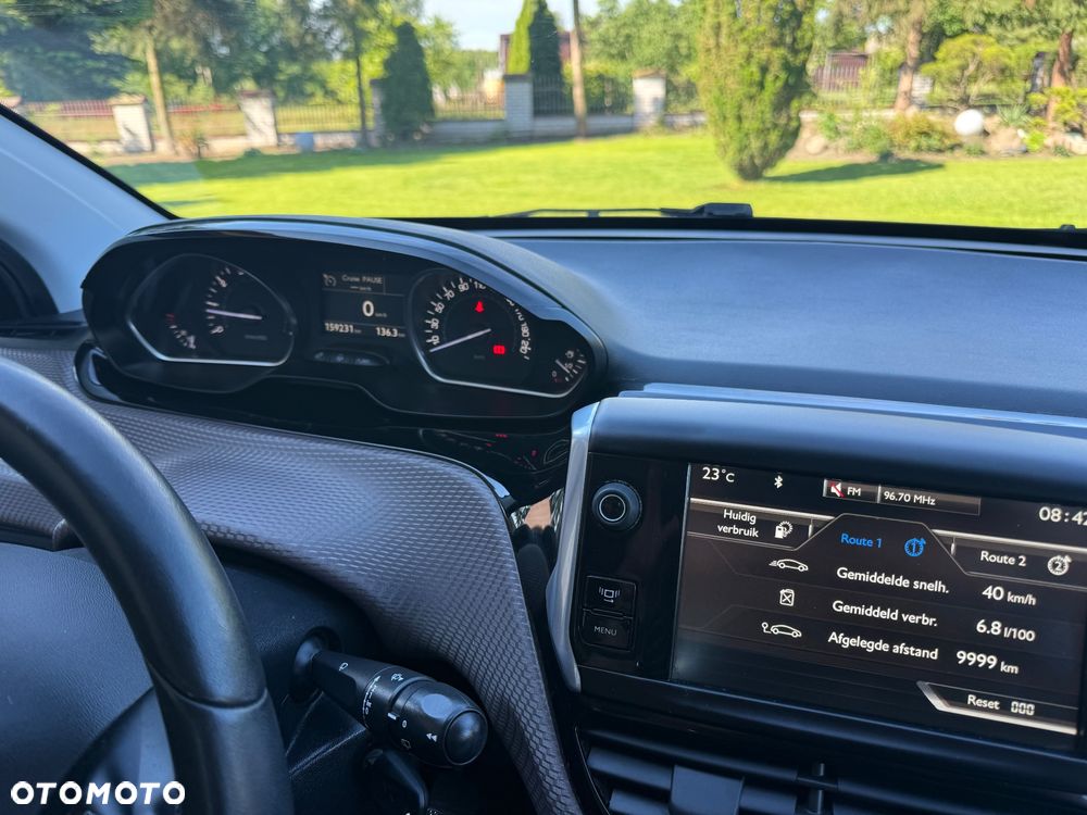 Peugeot 2008 1.2 Pure Tech Style - 7