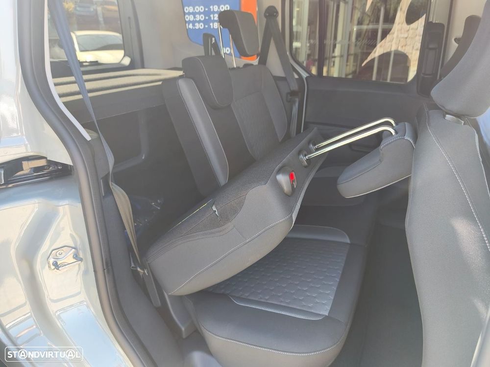 Ford Tourneo Courier 54 kWh Titanium - 17