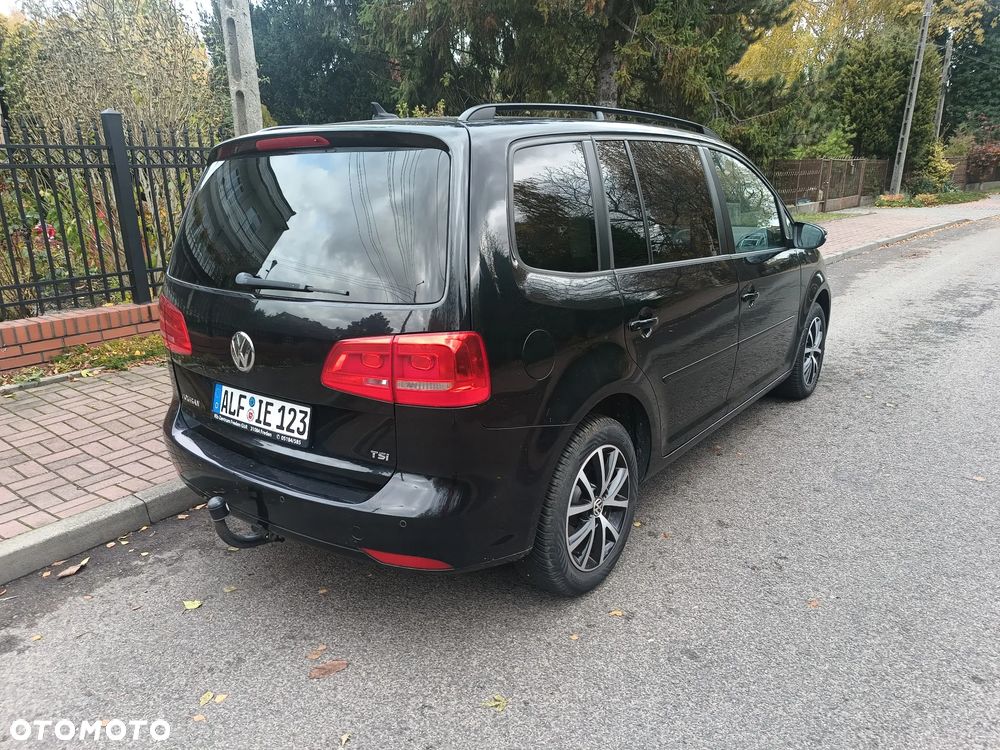 Volkswagen Touran - 5