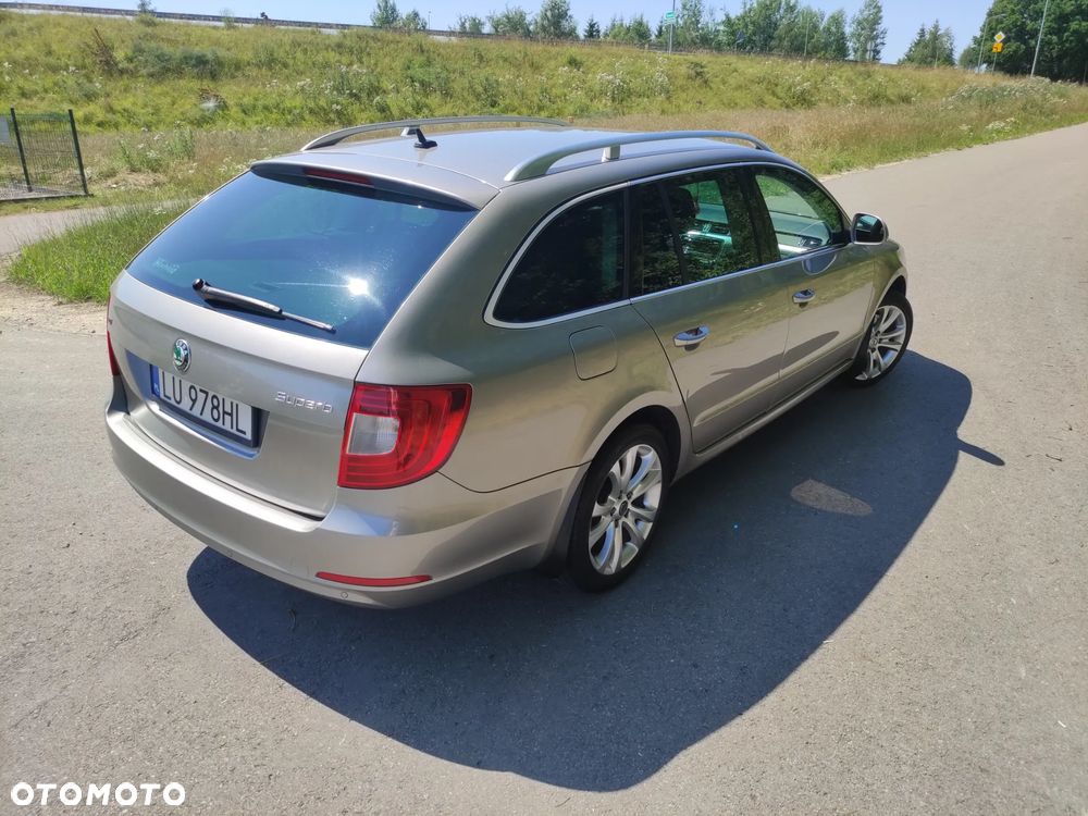 Skoda Superb 2.0 TDI Ambition - 4