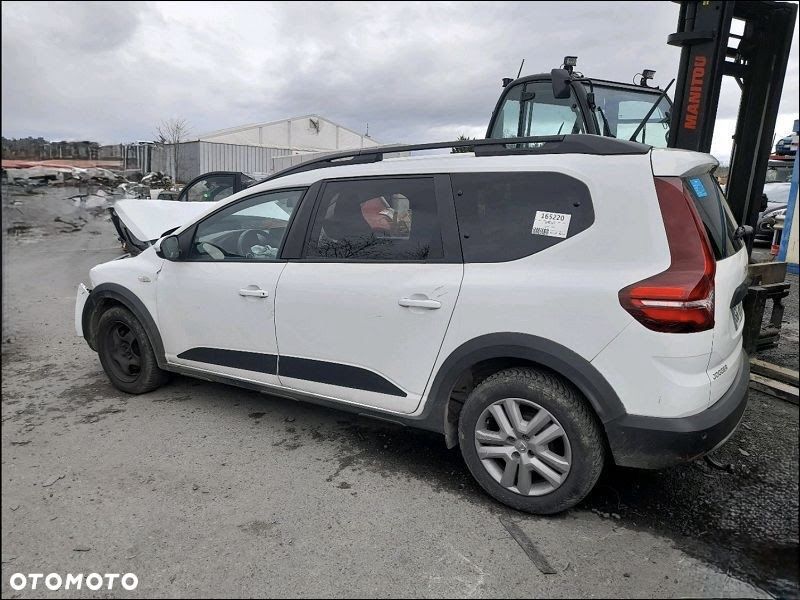 Dacia Jogger TCe 110 Essential - 4