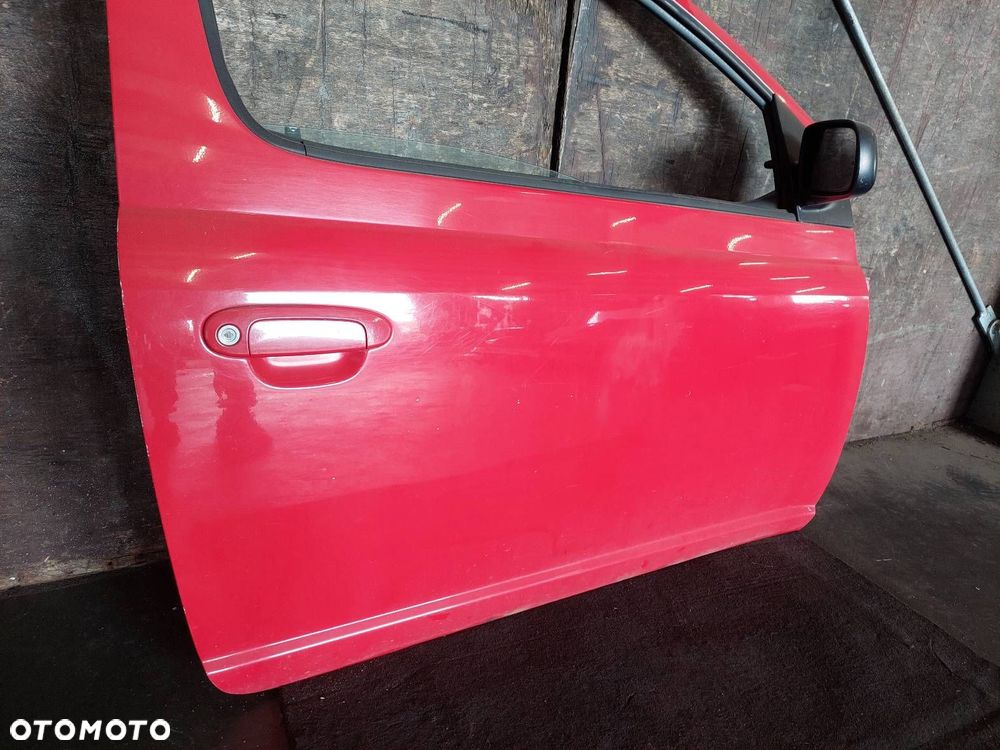DRZWI KOMPLETNE PRAWY PRZÓD TOYOTA YARIS I HB 3D 3P0 - 2