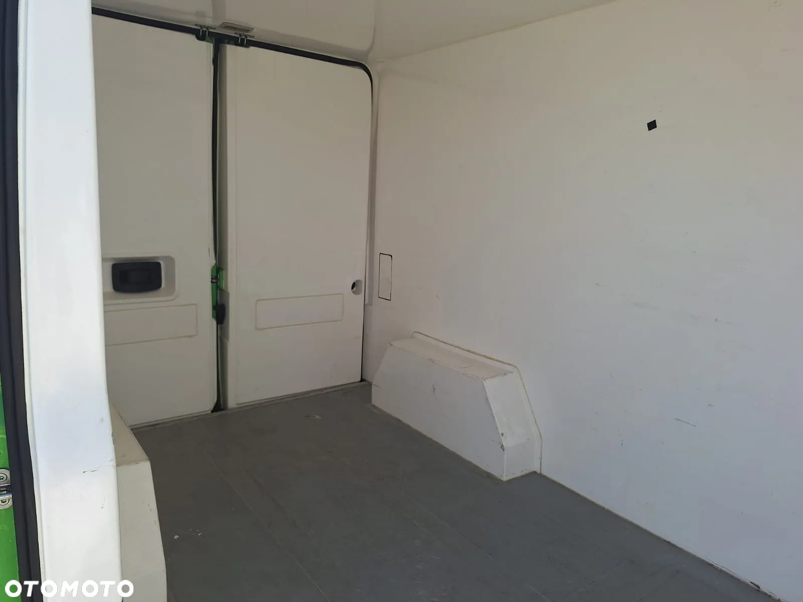 Fiat Ducato L2H2 izoterma wewnętrzna Zanotti 350 -20st grube ściany - 11