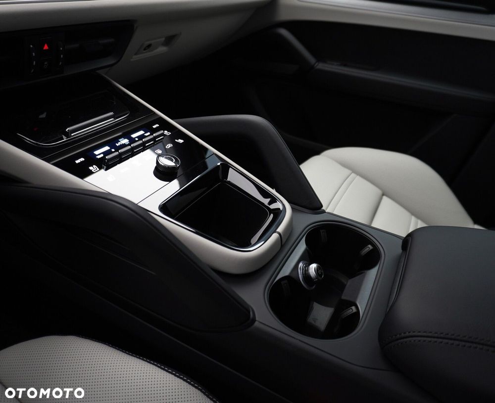 Porsche Cayenne S E-Hybrid PHEV Black Edition - 27