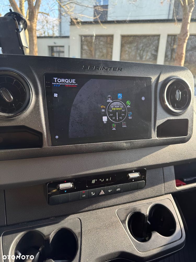 Mercedes-Benz Sprinter 907 - 23