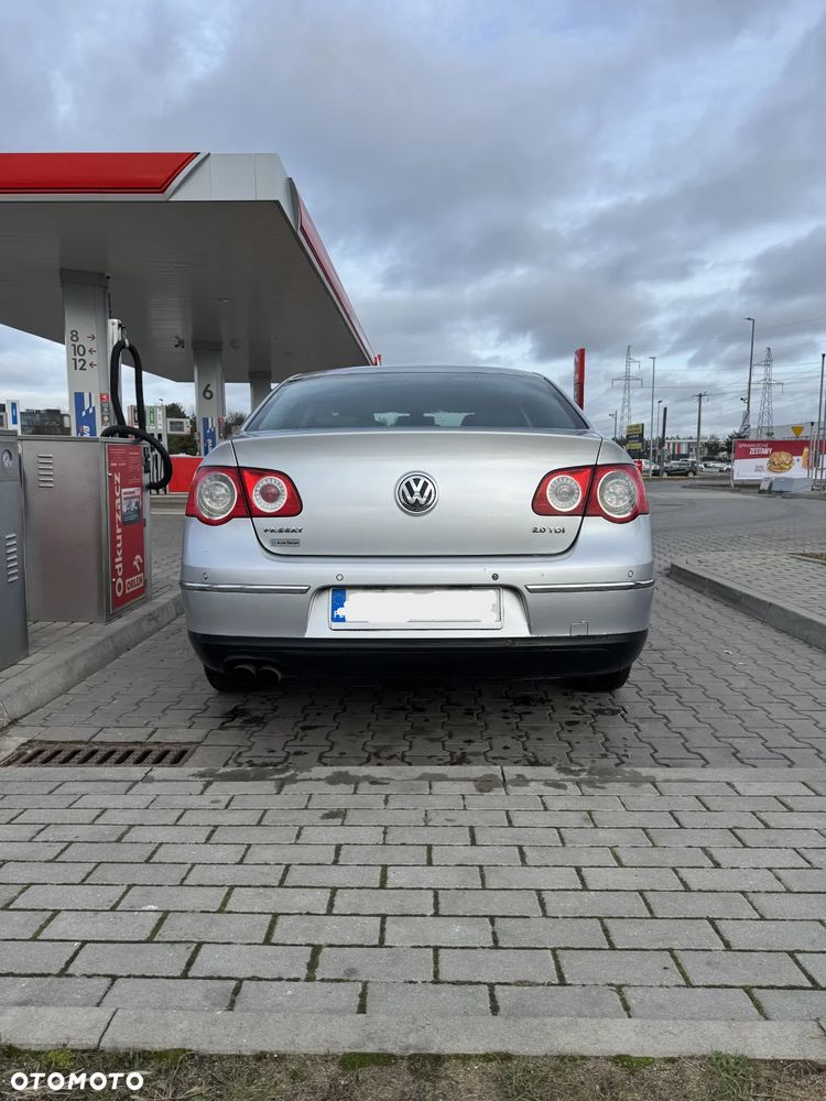 Volkswagen Passat 2.0 TDI DPF Highline - 6