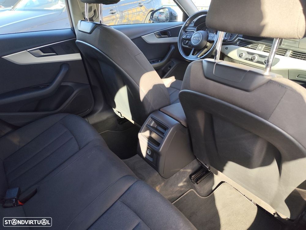 Audi A4 Avant 35 TDI S tronic - 23