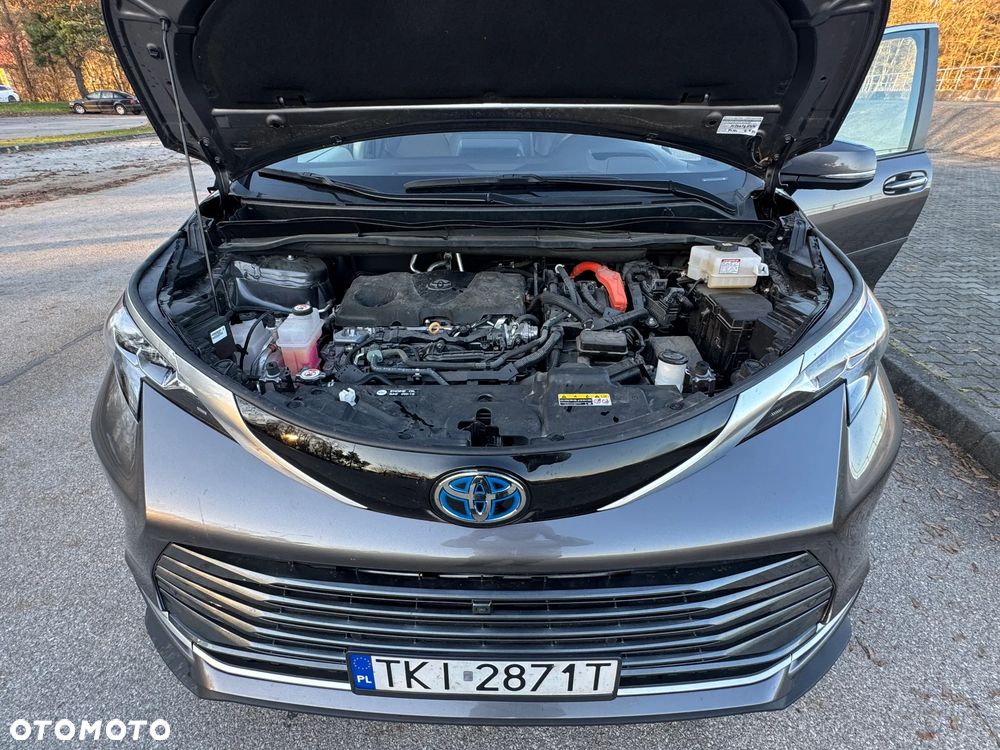 Toyota Sienna - 36