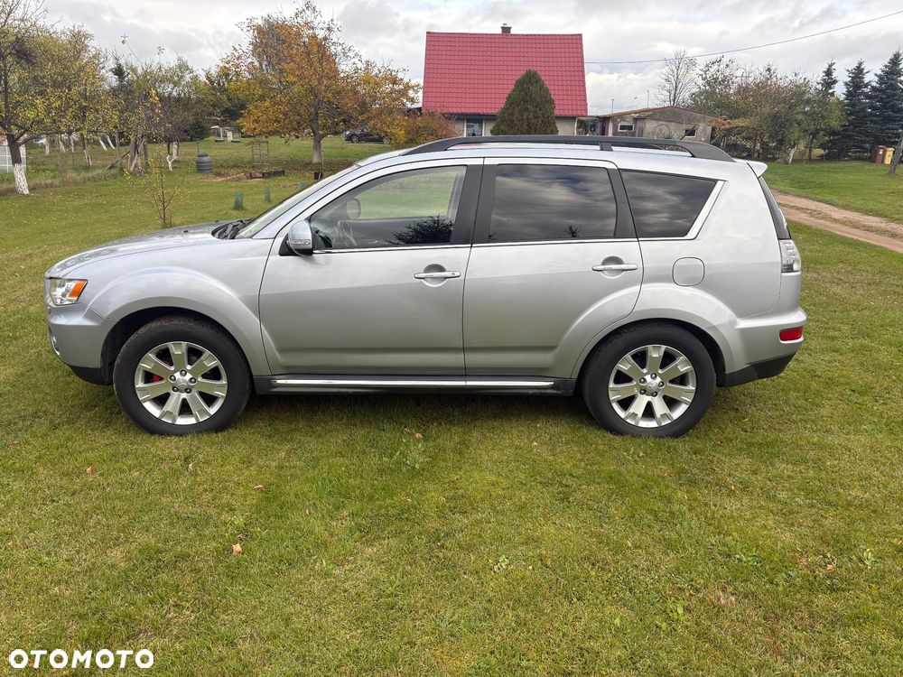 Mitsubishi Outlander 2011 photo 4