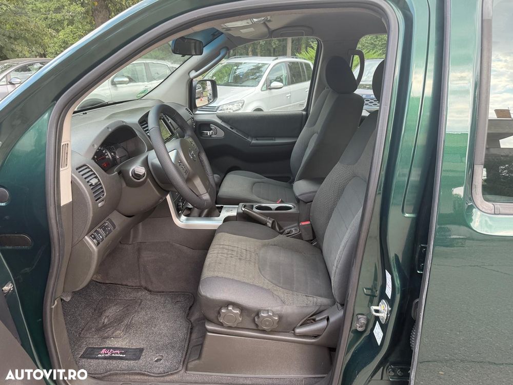 Nissan Navara 2.5 dCi DPF 4X4 Double Cab LE - 10