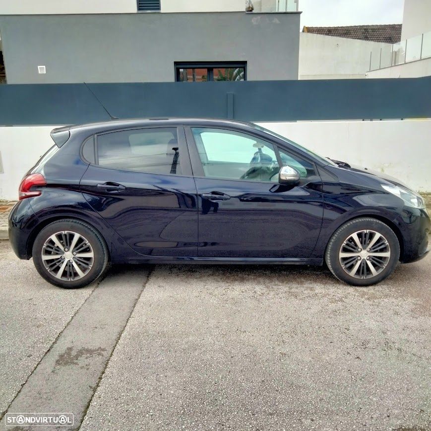 Peugeot 208 - 2