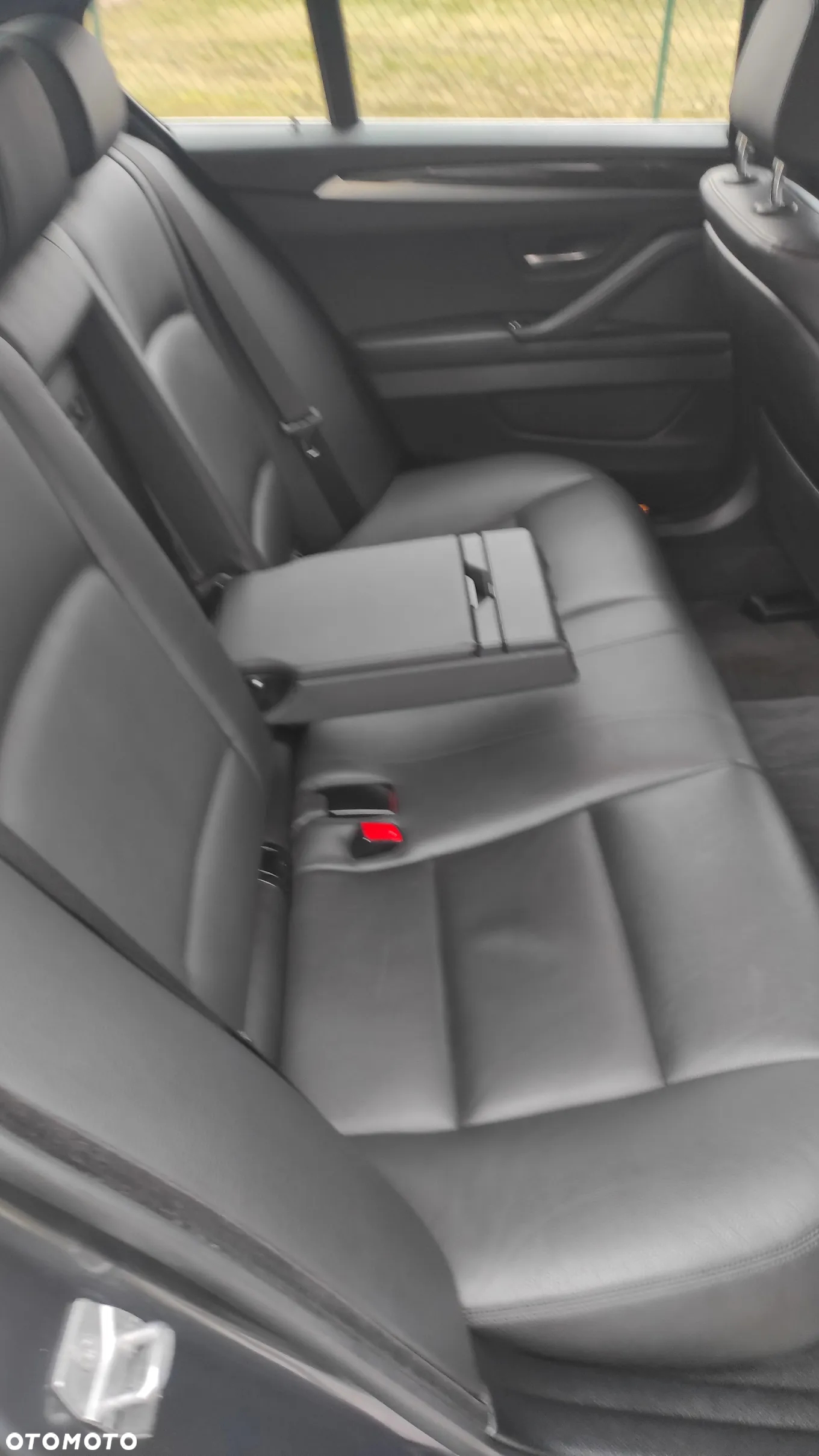 BMW Seria 5 520d Efficient Dynamics - 24
