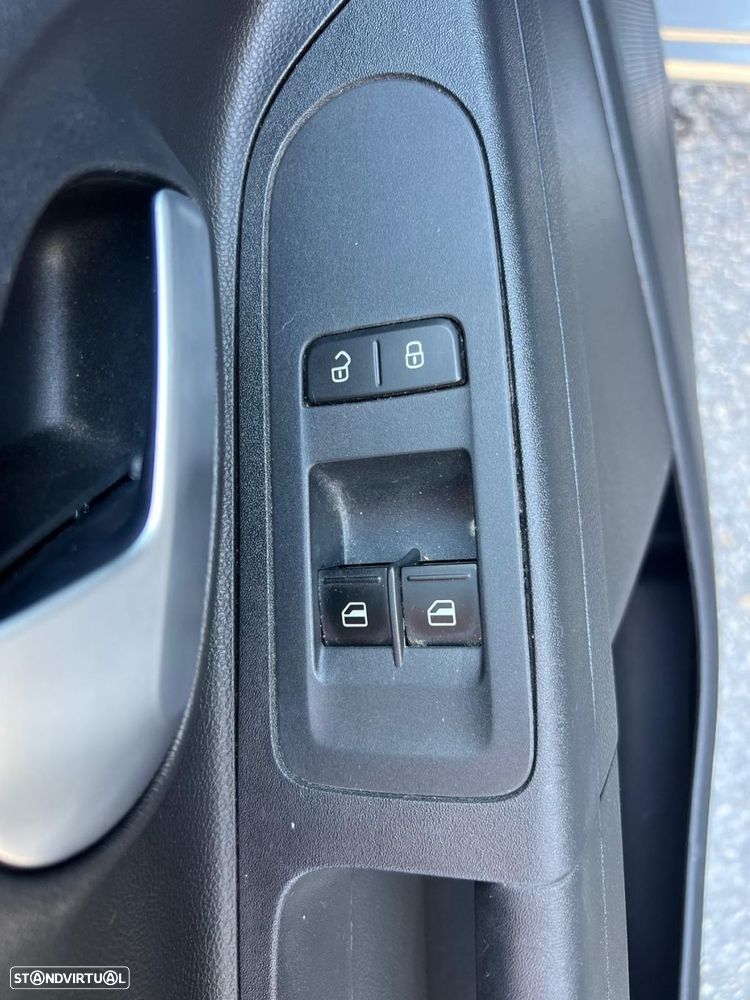 VW Up! 1.0 BMT Move - 11