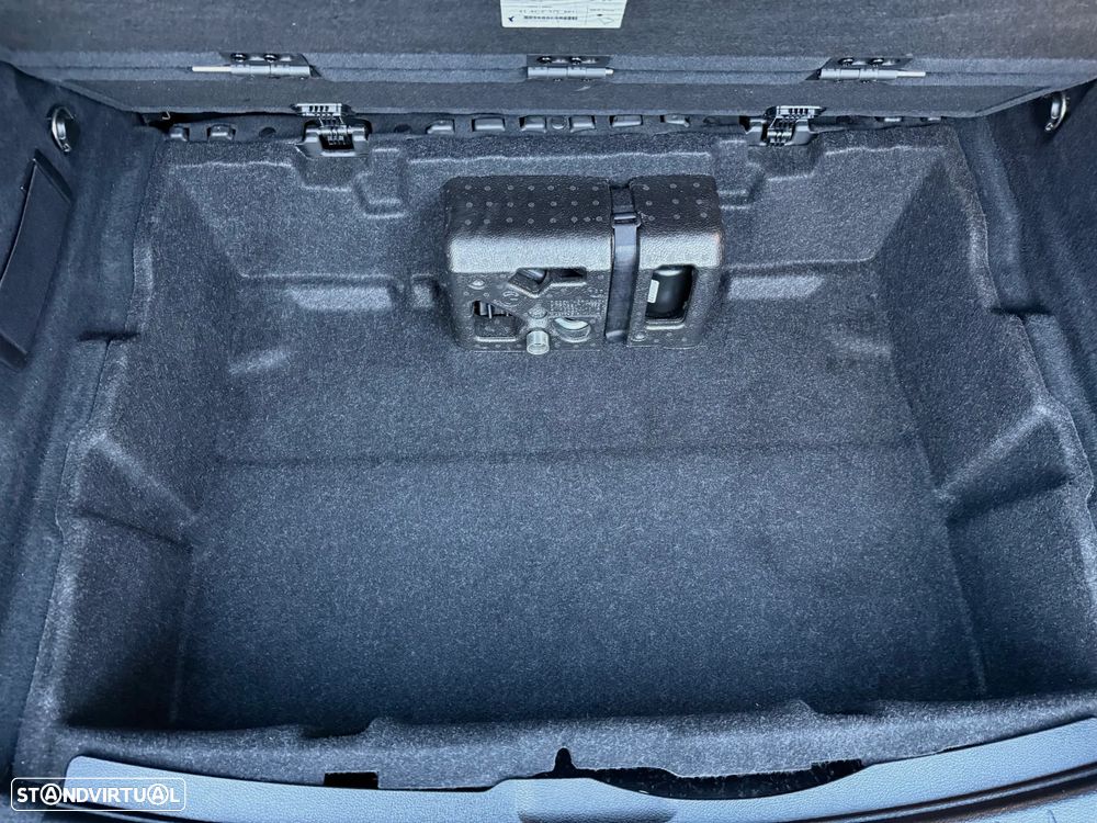 BMW 216 Active Tourer d Line Sport - 27