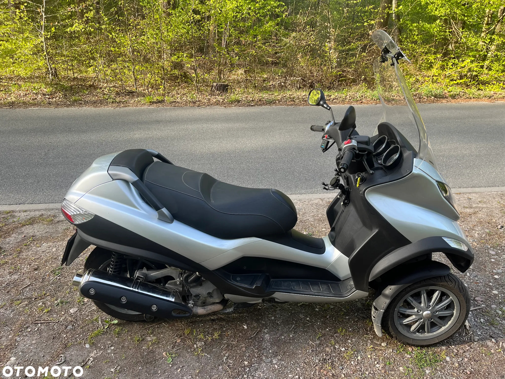Piaggio MP-3 - 6
