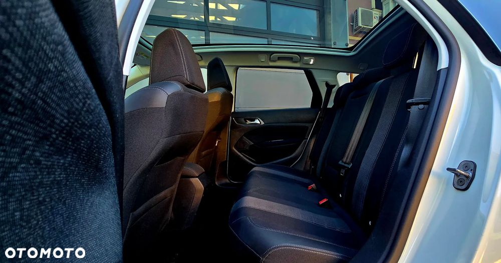 Peugeot 308 BlueHDi 130 Stop & Start Allure Pack - 18