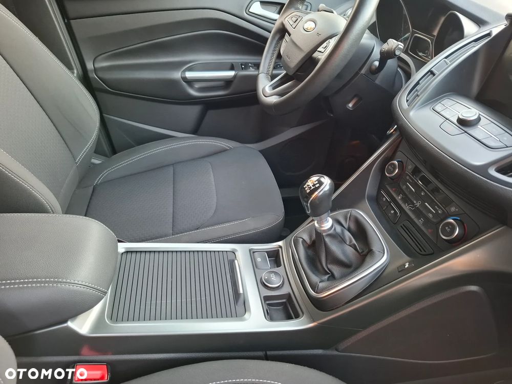 Ford Kuga 1.5 EcoBoost 2x4 Business Edition - 18