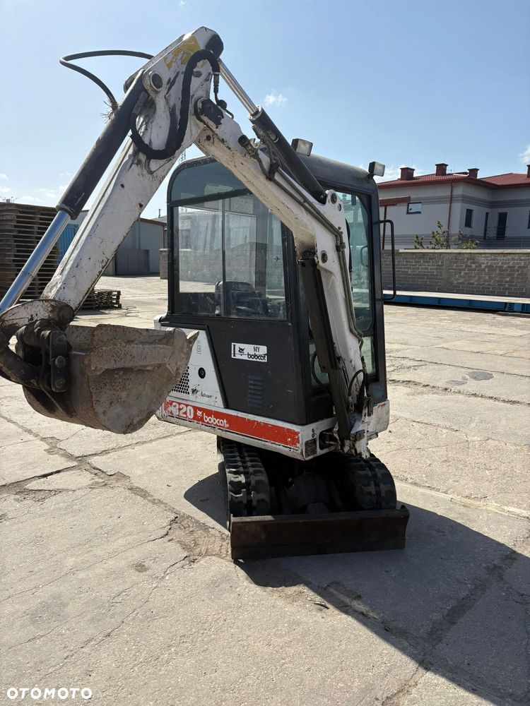 Bobcat 320 - 6