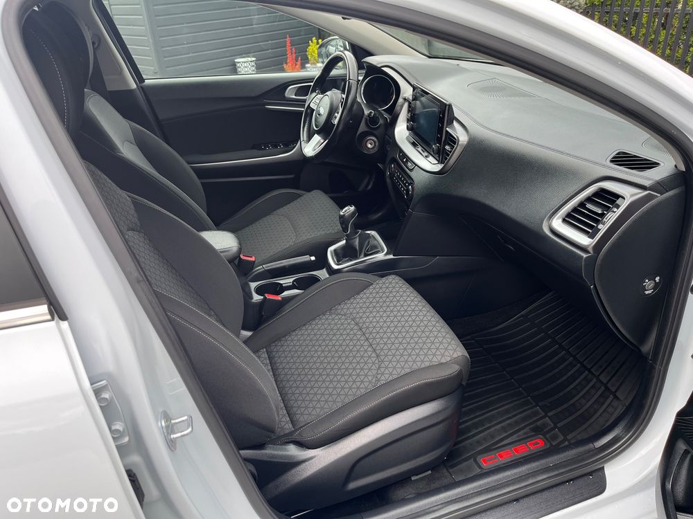 Kia Ceed 1.6 CRDi SCR L Business Line - 12