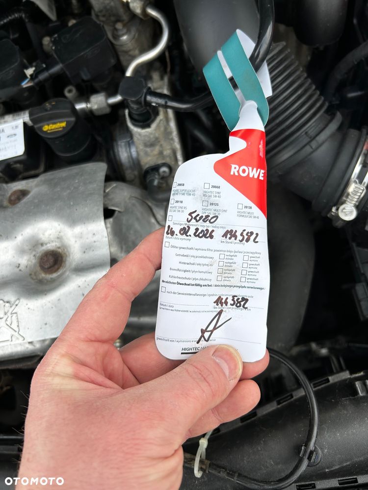 Ford Transit Courier - 23