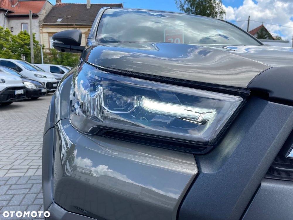 Toyota Hilux 2.8 D-4D Double Cab Invincible 4x4 - 4