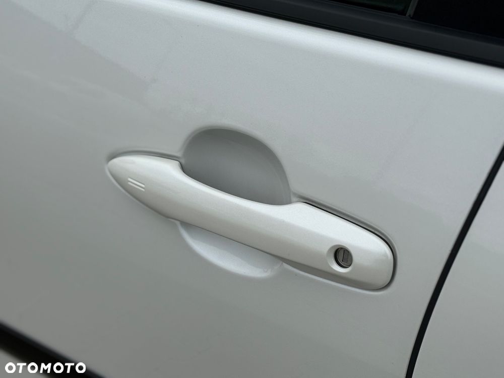 Toyota Prius - 5