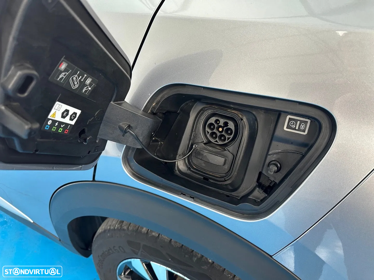Peugeot e-2008 50 kWh GT - 23