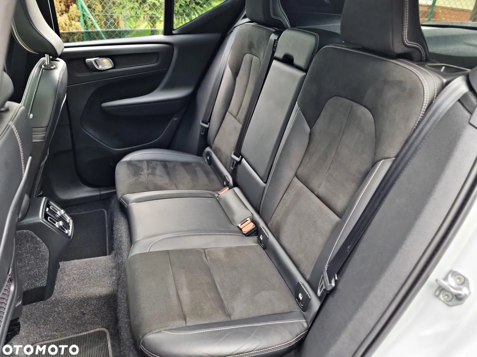 Volvo XC 40 B4 B AWD Geartronic RDesign - 31